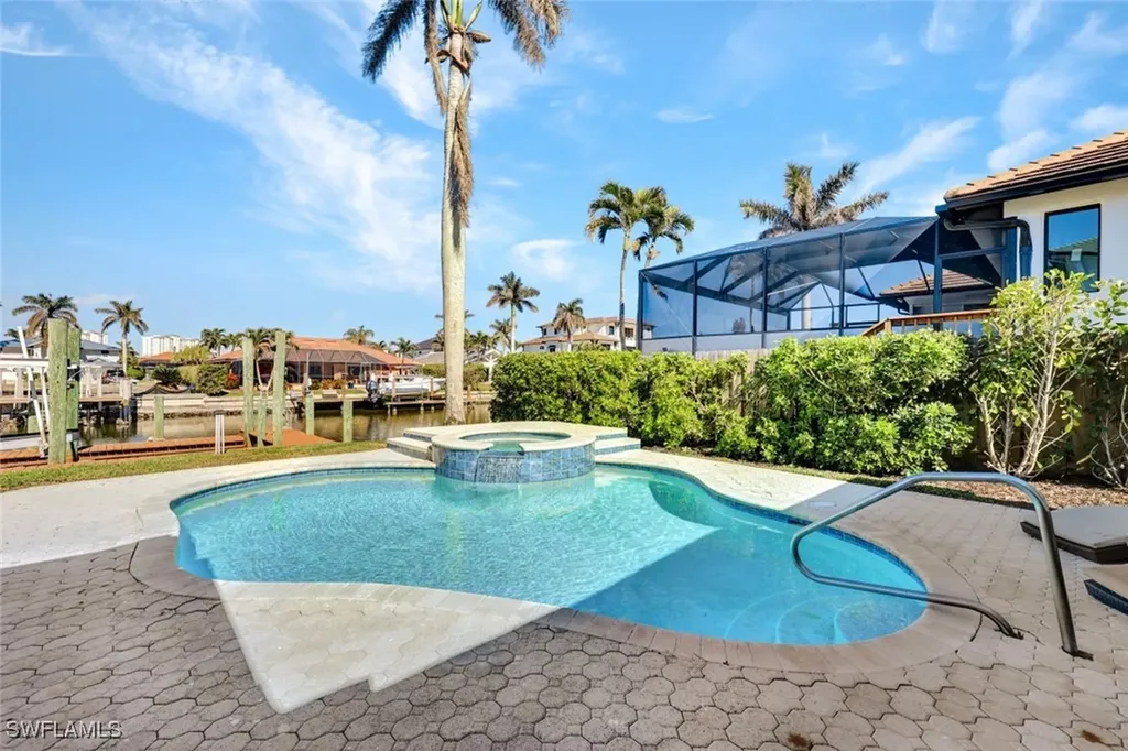 373 Egret Avenue Naples FL 34108