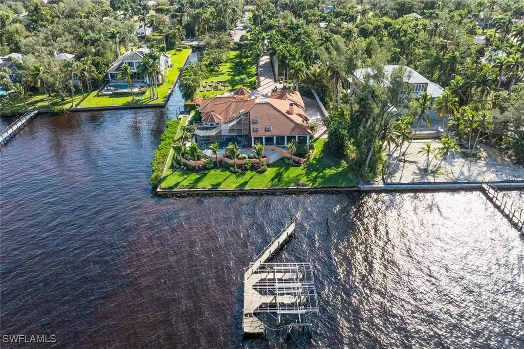 2600 Mcgregor Boulevard Fort Myers FL 33901