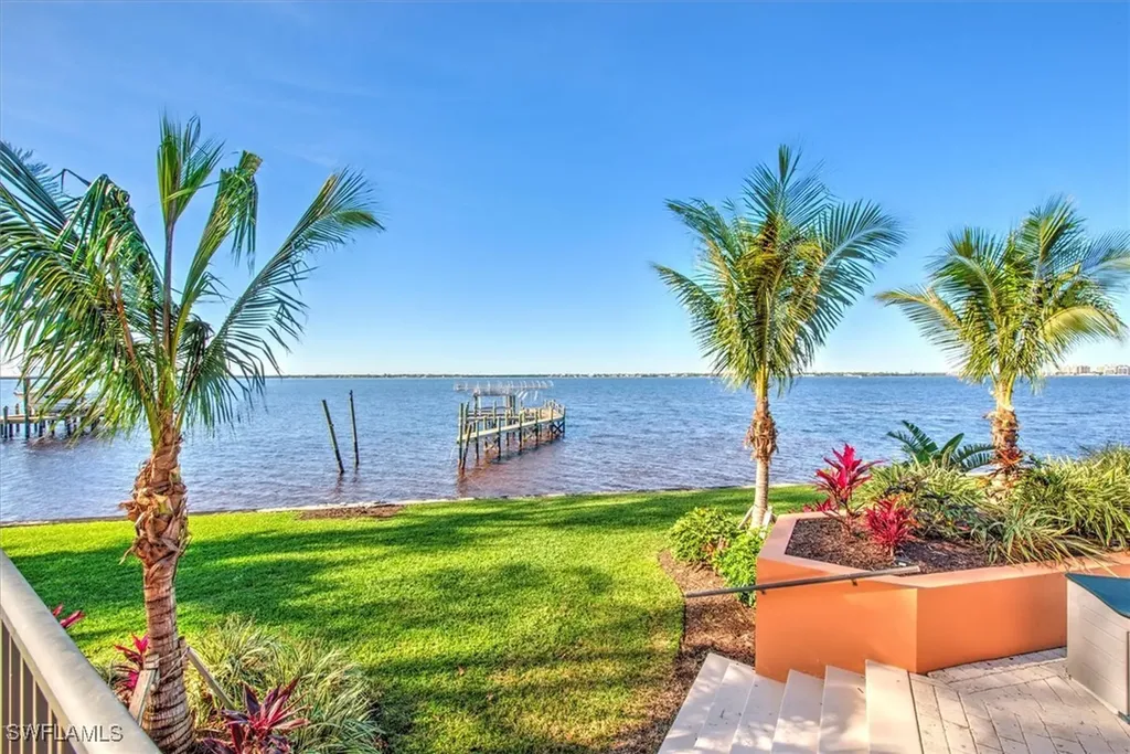 2600 Mcgregor Boulevard Fort Myers FL 33901