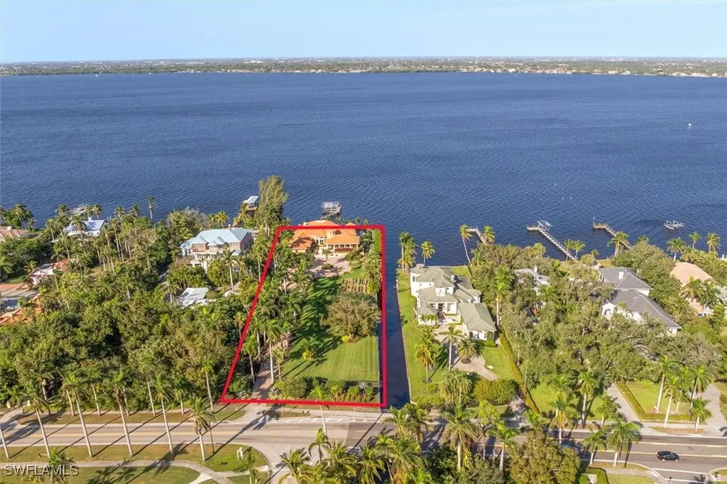 2600 Mcgregor Boulevard Fort Myers FL 33901