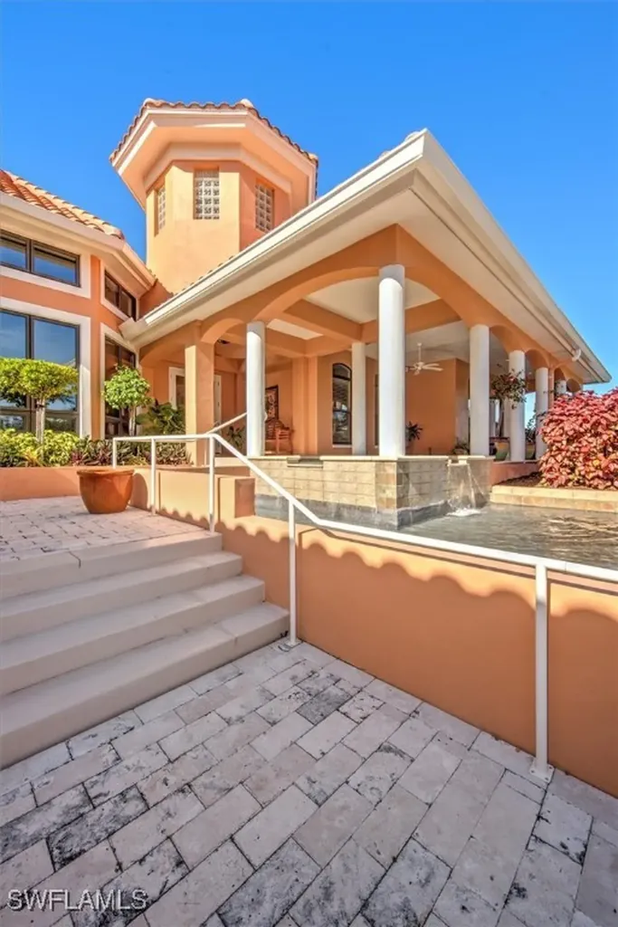 2600 Mcgregor Boulevard Fort Myers FL 33901