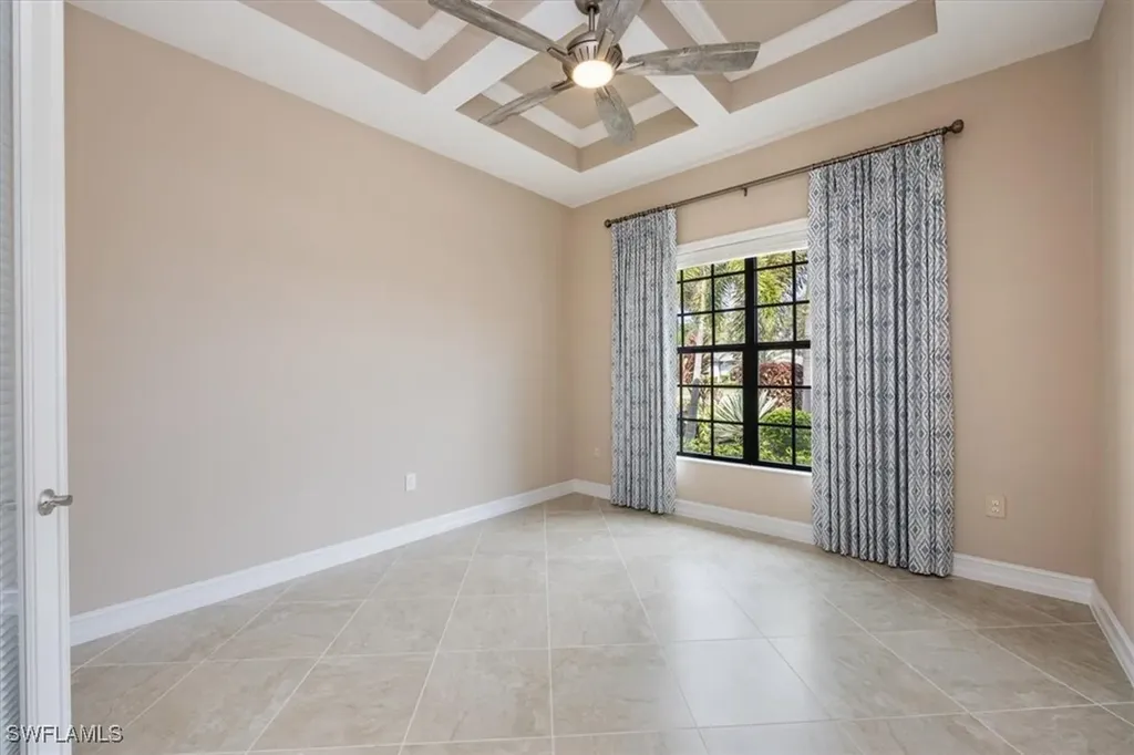 2280 Somerset Place Naples FL 34120