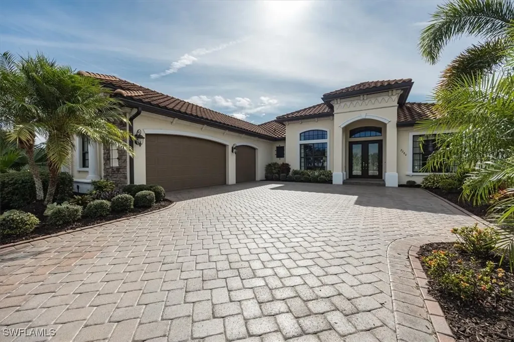 2280 Somerset Place Naples FL 34120