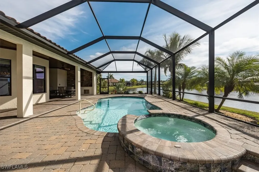 2280 Somerset Place Naples FL 34120