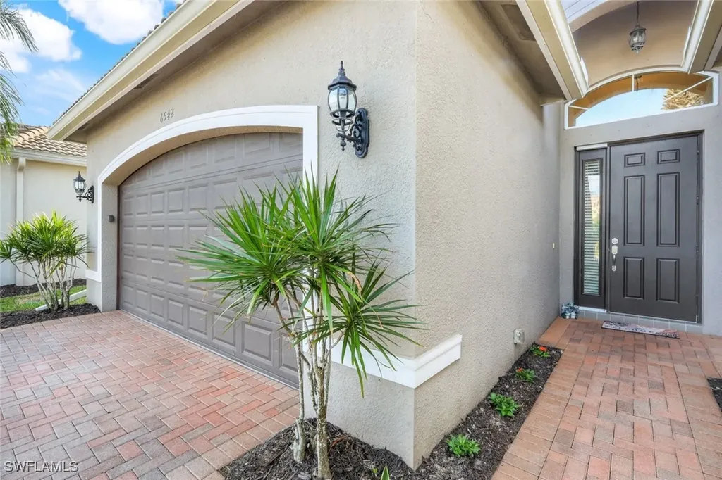 6542 Marbella Drive Naples FL 34105