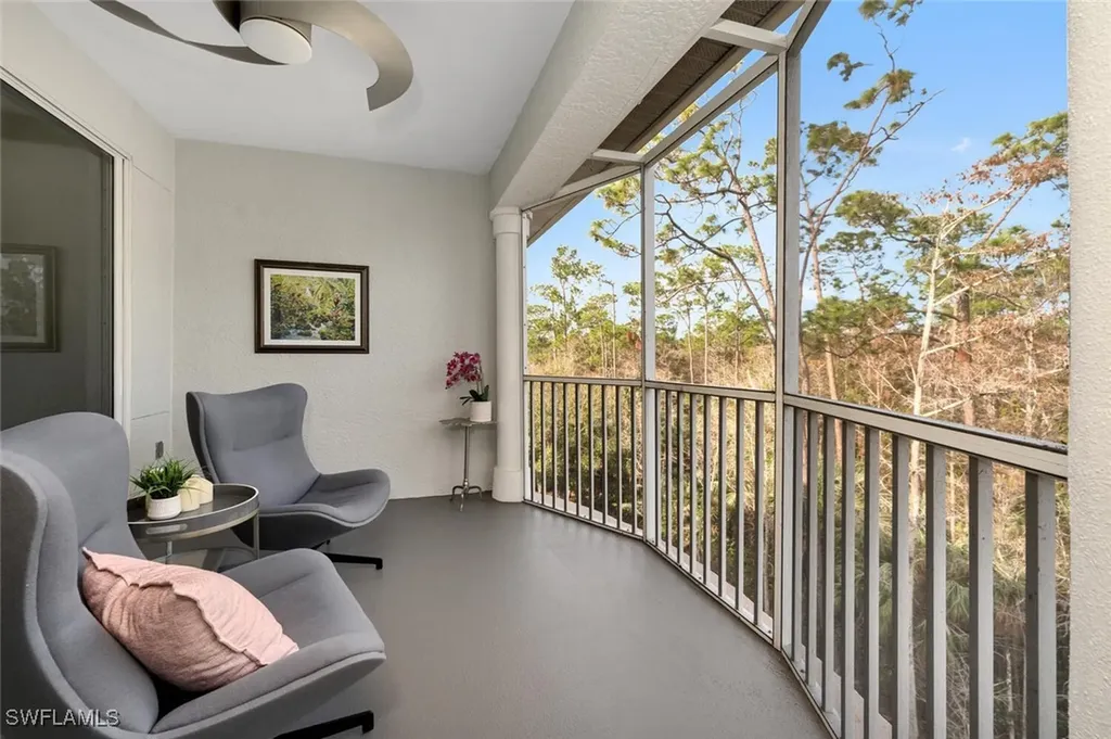 4833 Hampshire Court Naples FL 34112