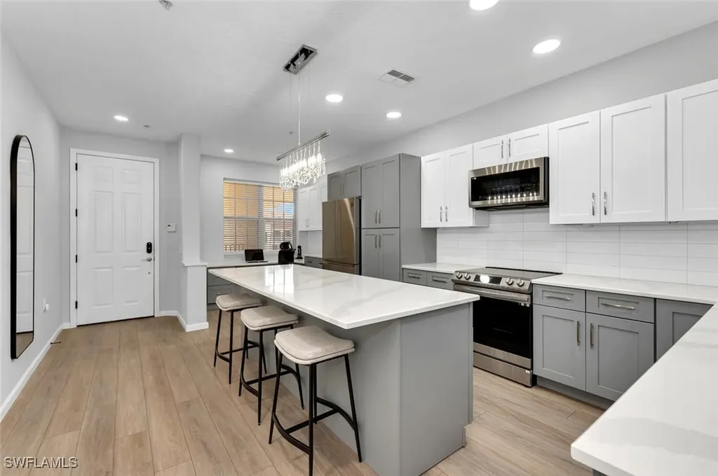 4833 Hampshire Court Naples FL 34112