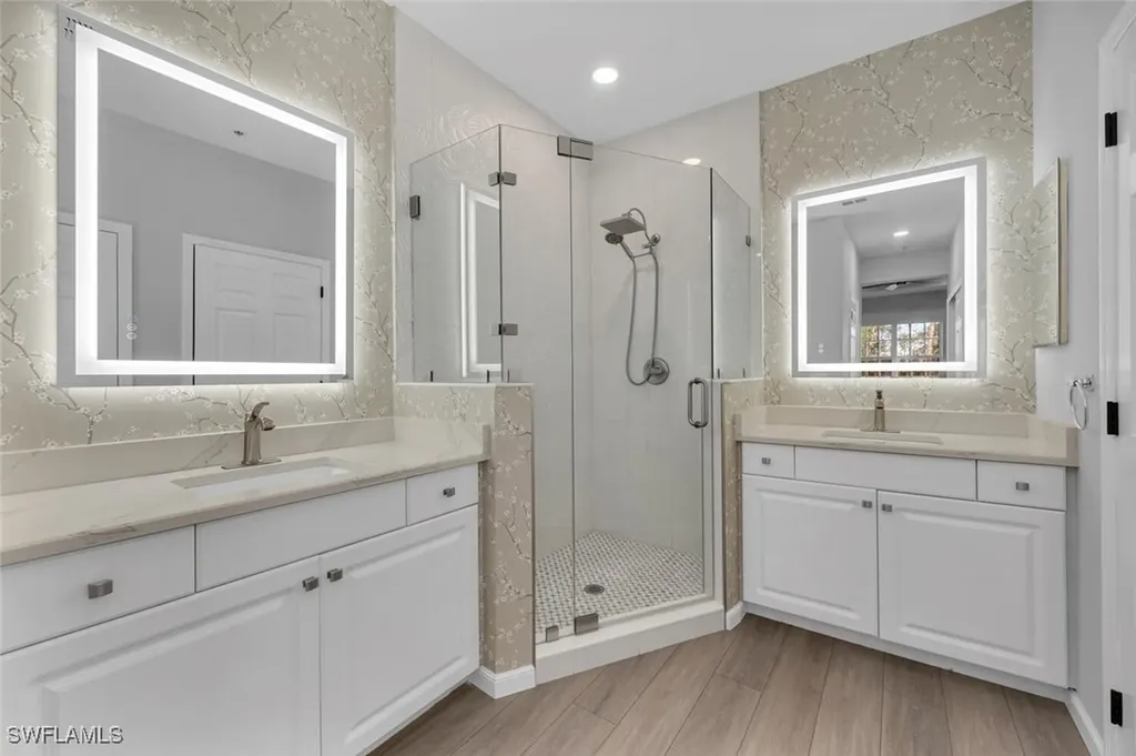 4833 Hampshire Court Naples FL 34112