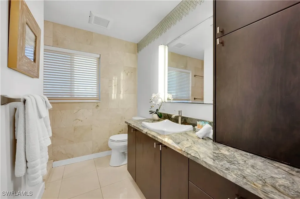 616 106th Avenue N Naples FL 34108