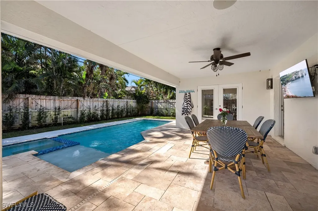 616 106th Avenue N Naples FL 34108