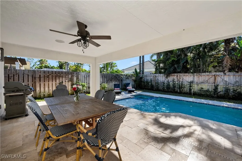 616 106th Avenue N Naples FL 34108