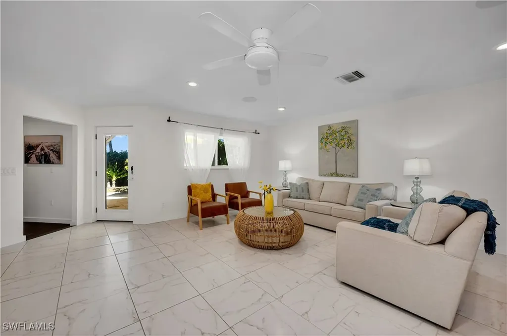616 106th Avenue N Naples FL 34108