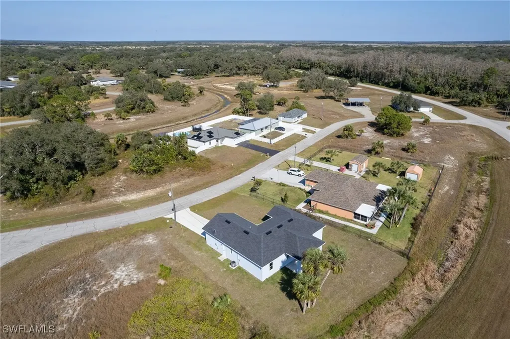 1111 W Leader Court Labelle FL 33935