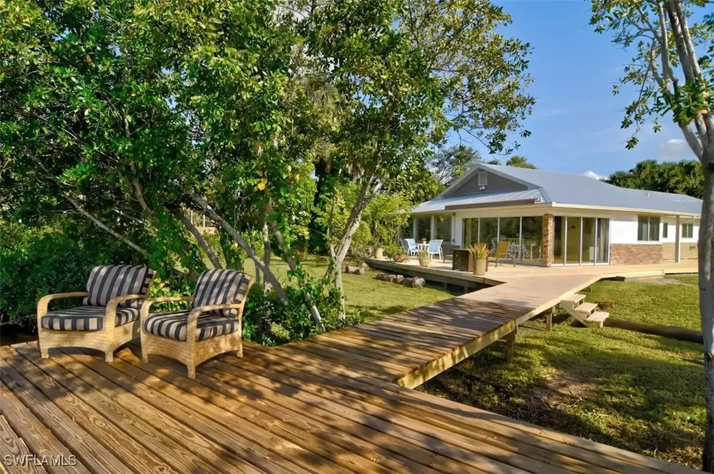 3720 Ellis Road Fort Myers FL 33905