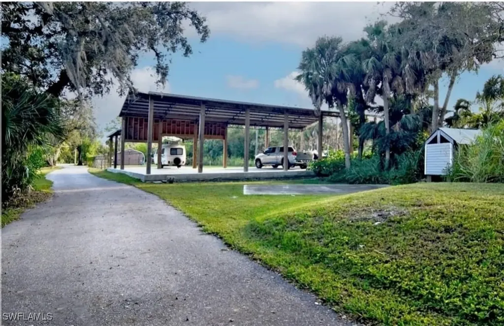 3720 Ellis Road Fort Myers FL 33905