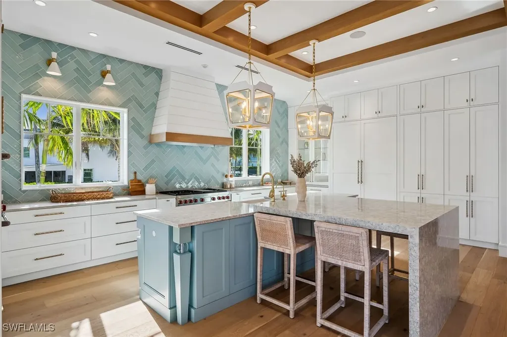 187 10th Avenue S Naples FL 34102