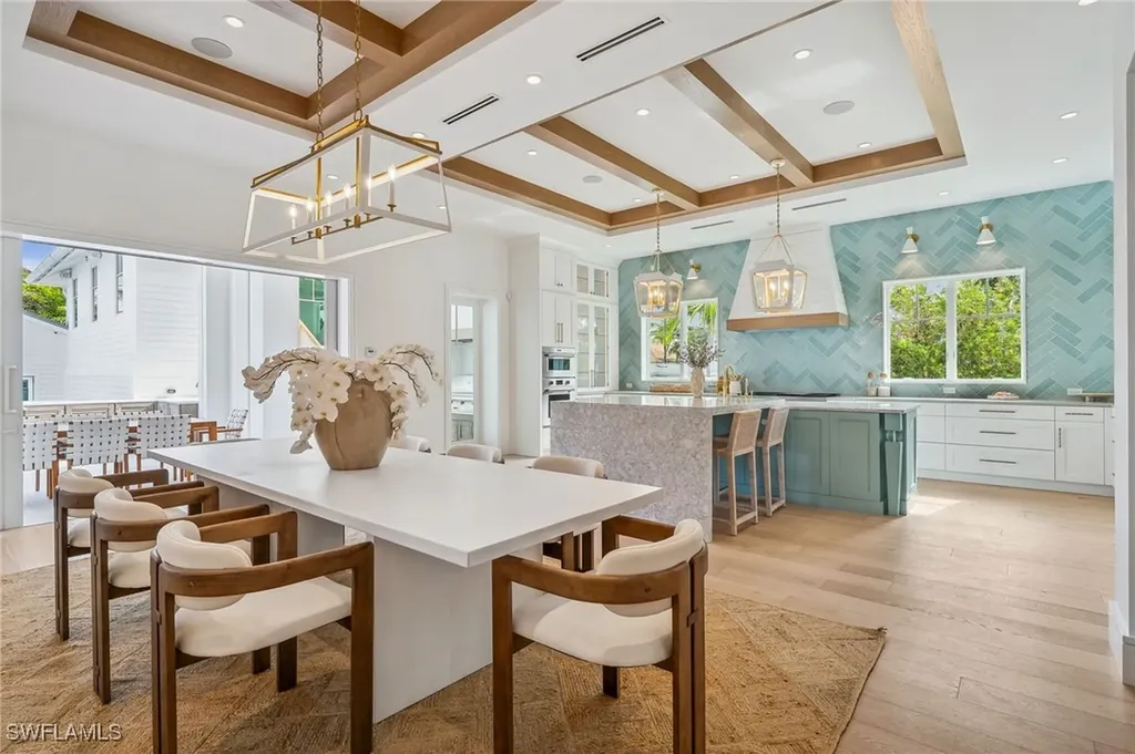 187 10th Avenue S Naples FL 34102