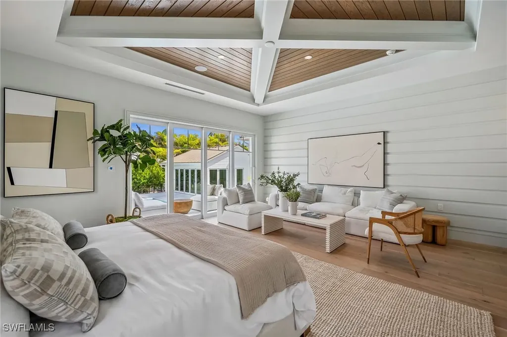 187 10th Avenue S Naples FL 34102