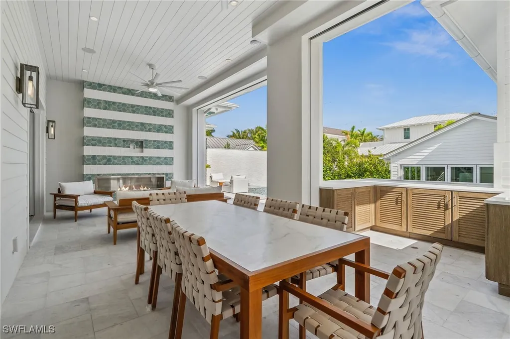 187 10th Avenue S Naples FL 34102