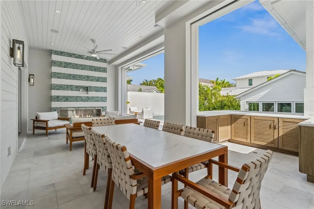 187 10th Avenue S Naples FL 34102