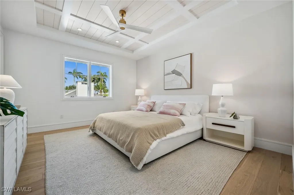 187 10th Avenue S Naples FL 34102