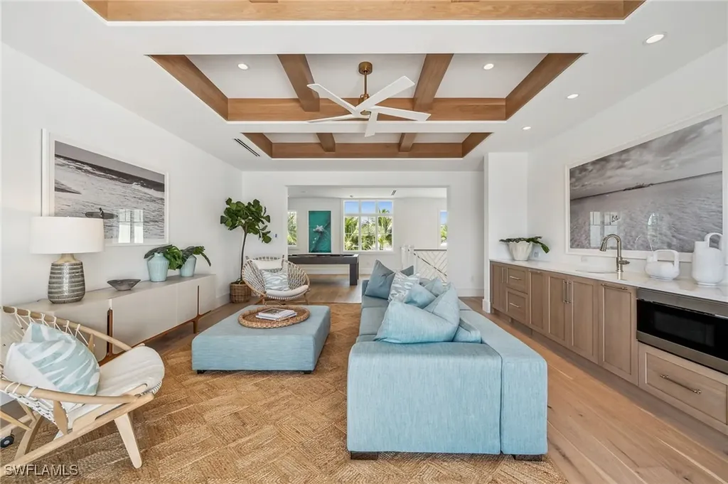 187 10th Avenue S Naples FL 34102