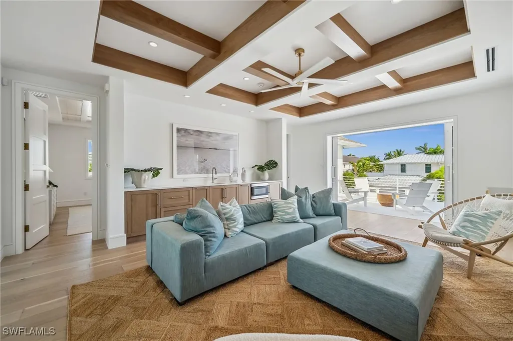 187 10th Avenue S Naples FL 34102