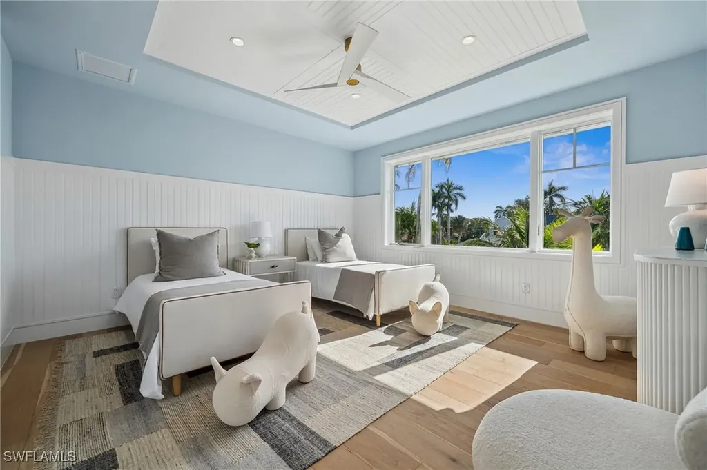 187 10th Avenue S Naples FL 34102