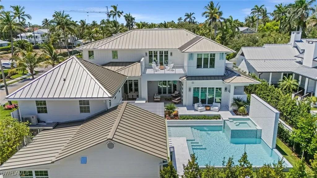 187 10th Avenue S Naples FL 34102