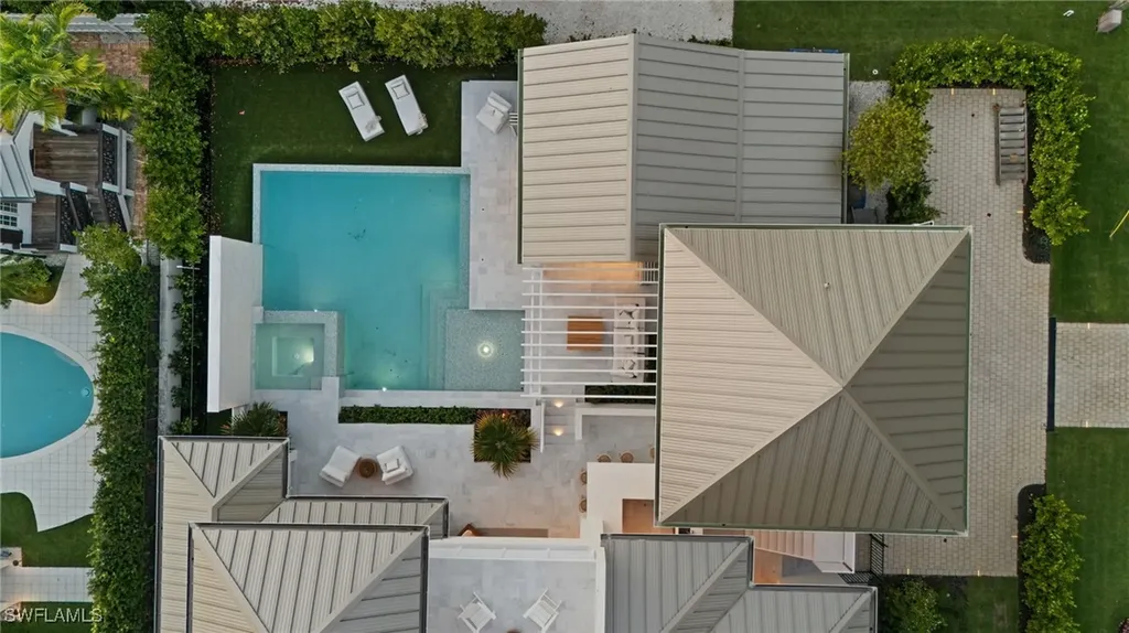 187 10th Avenue S Naples FL 34102