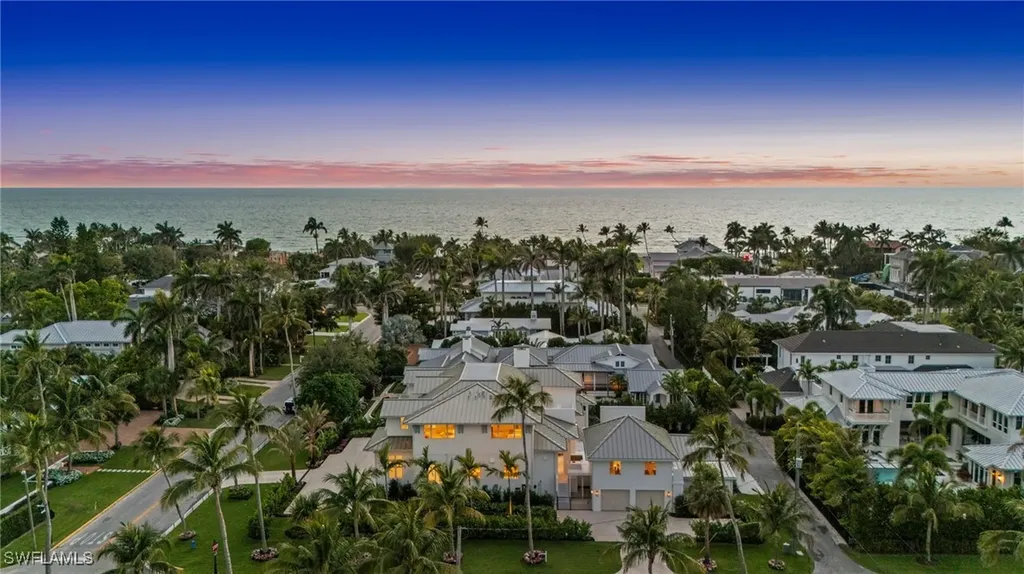 187 10th Avenue S Naples FL 34102