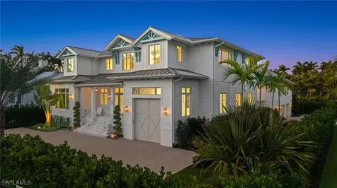 187 10TH Avenue S Naples FL 34102