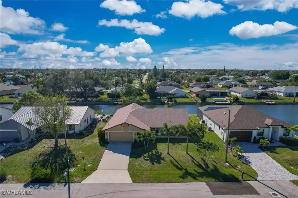 2018 SE 6th Lane Cape Coral FL 33990