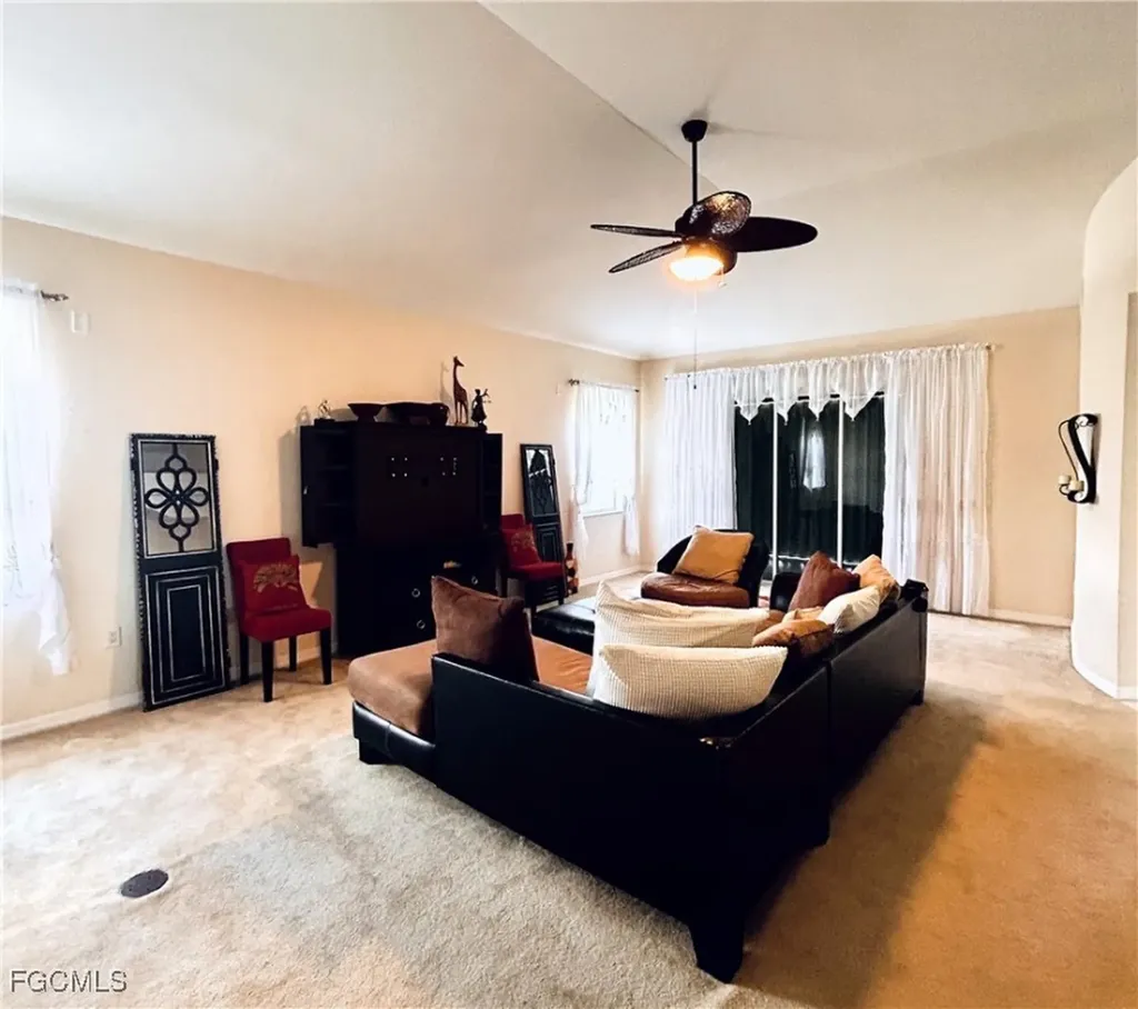 1141 Van Loon Commons Circle Cape Coral FL 33909