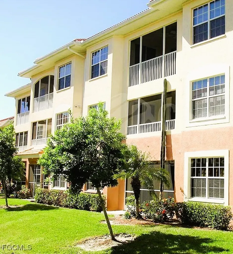 1141 Van Loon Commons Circle Cape Coral FL 33909
