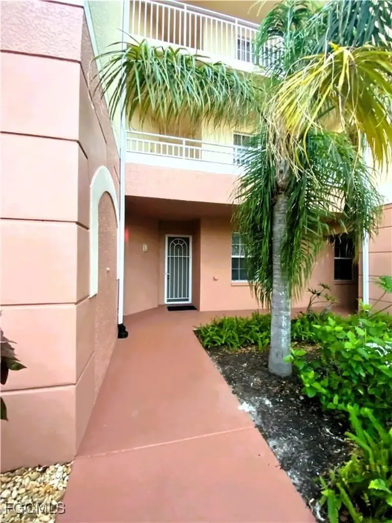 1141 Van Loon Commons Circle Cape Coral FL 33909