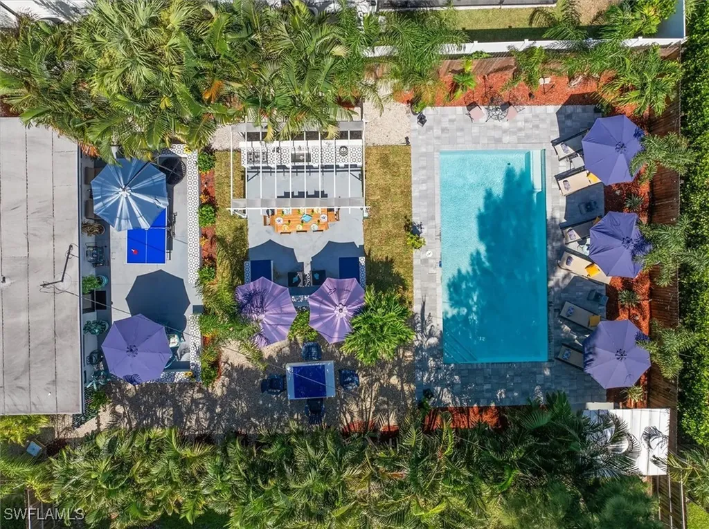 821 91st Avenue N Naples FL 34108
