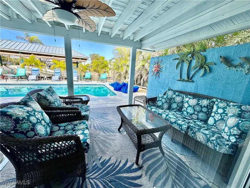 320 Lazy Way Fort Myers Beach FL 33931