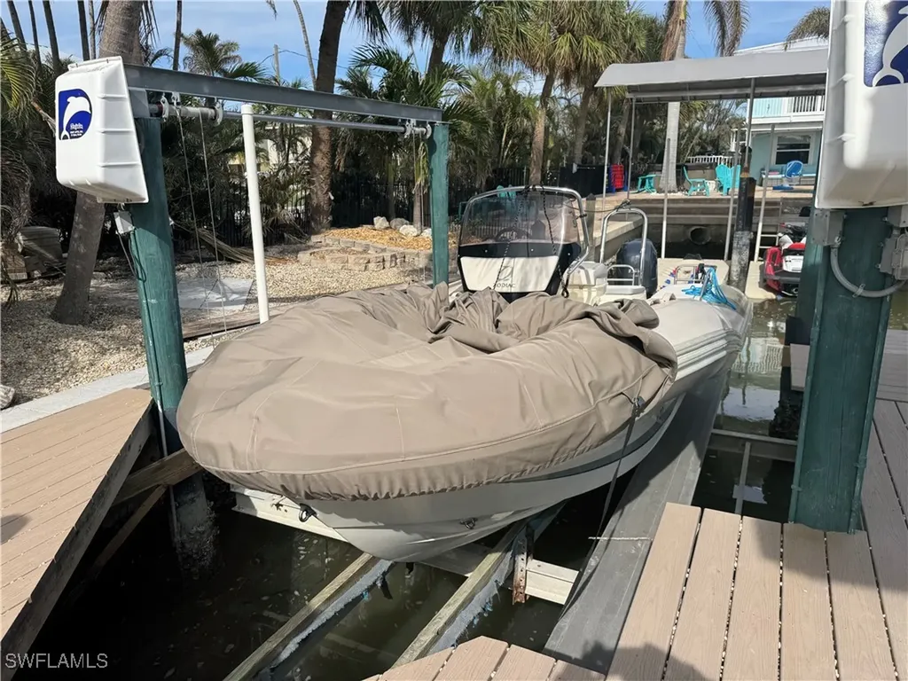 320 Lazy Way Fort Myers Beach FL 33931