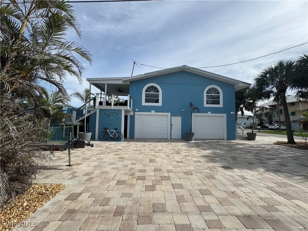 320 Lazy Way Fort Myers Beach FL 33931