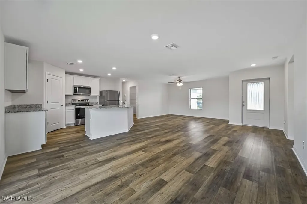 852 Gen D Macarthur Avenue Labelle FL 33935