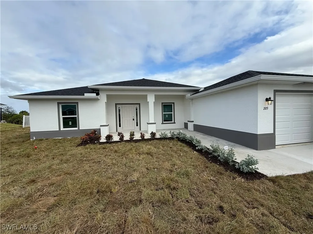 2109 NE 5th Place Cape Coral FL 33909