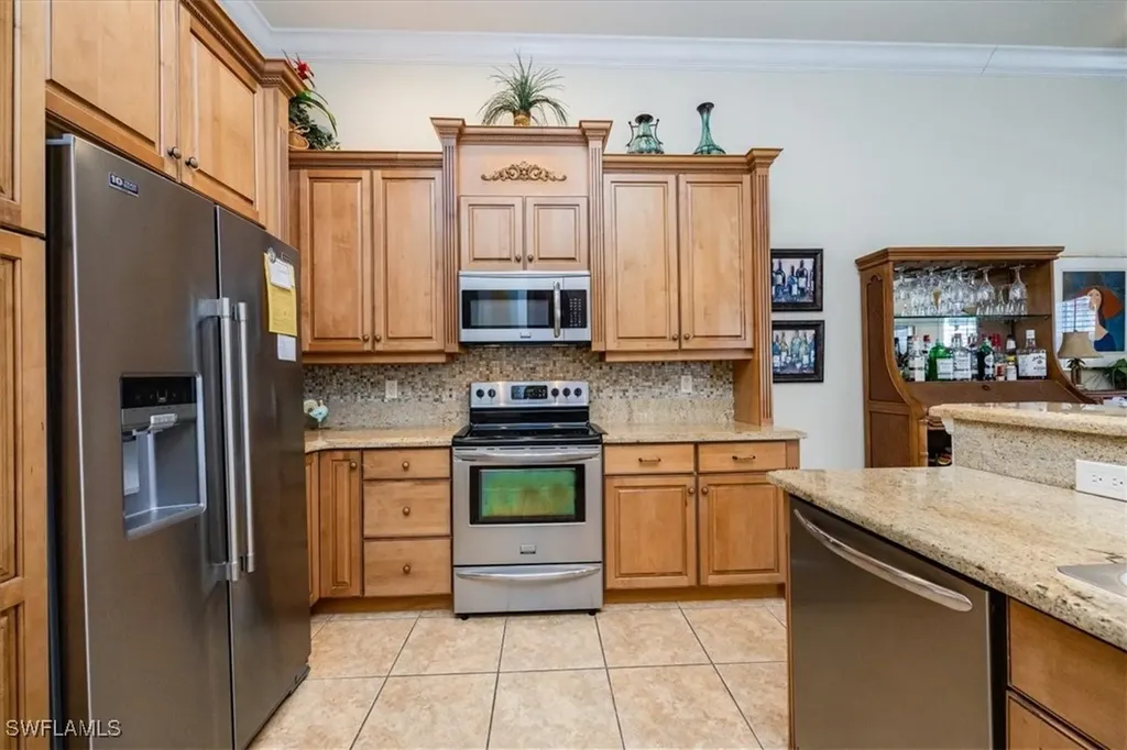 9111 Whitfield Drive Estero FL 33928