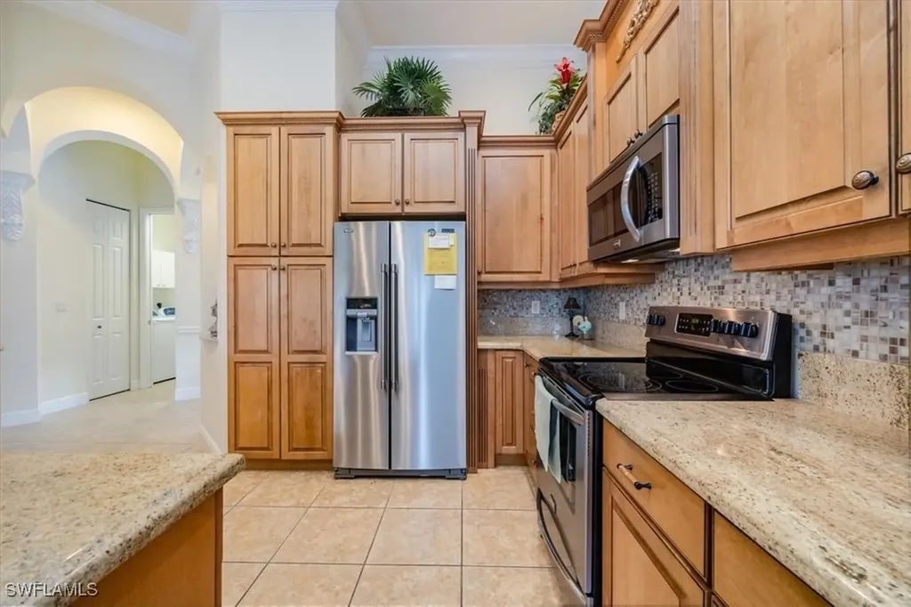 9111 Whitfield Drive Estero FL 33928
