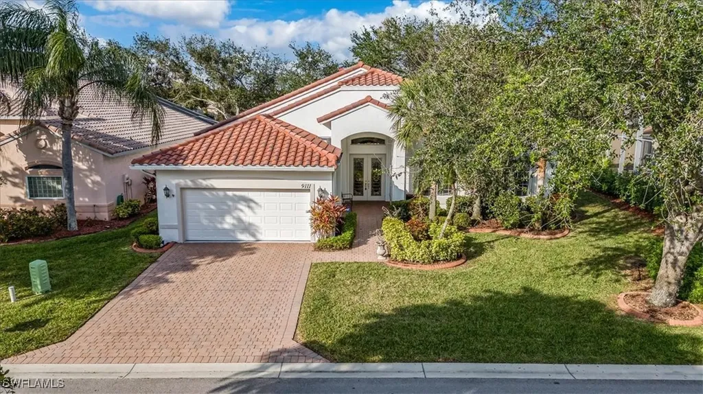 9111 Whitfield Drive Estero FL 33928