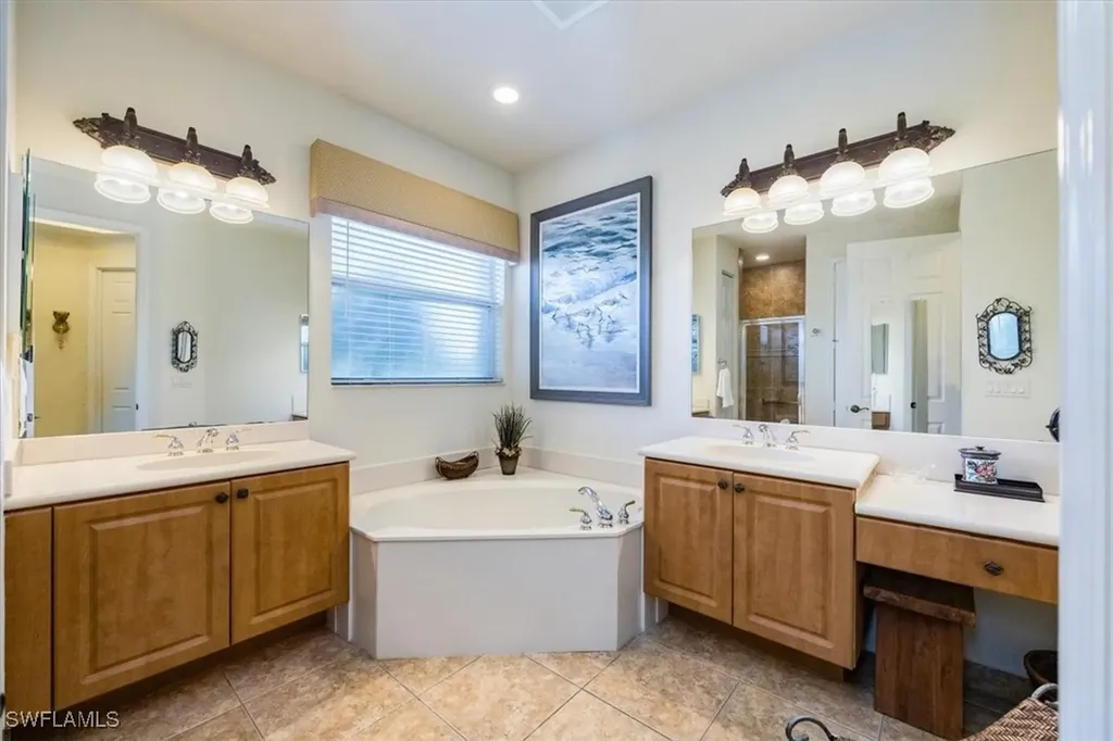 9111 Whitfield Drive Estero FL 33928