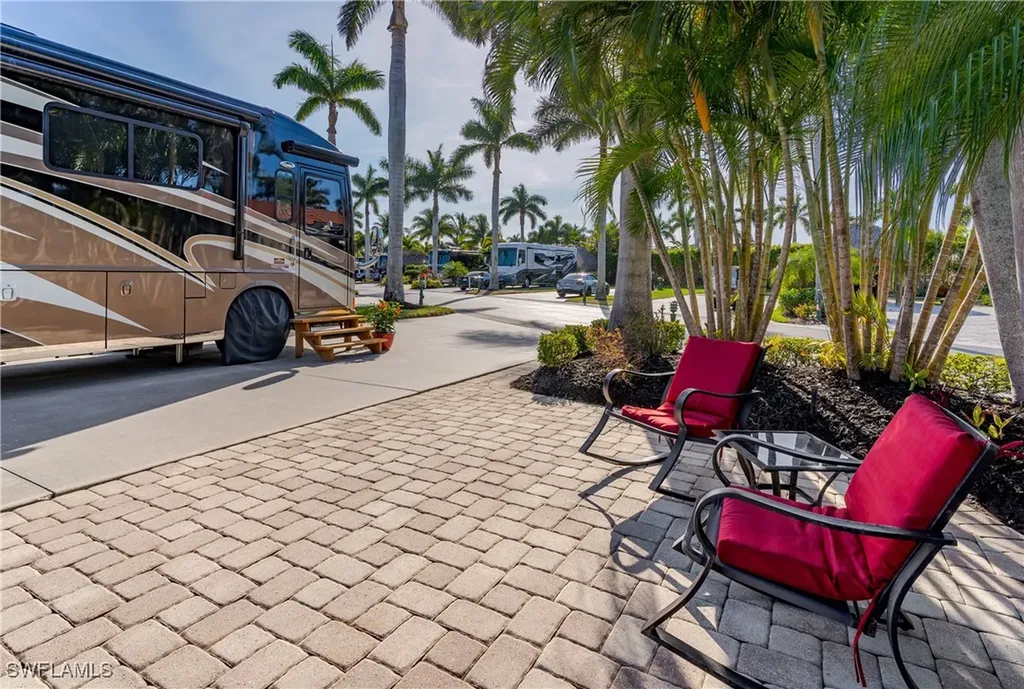 13606 Snapper Lane Naples FL 34114