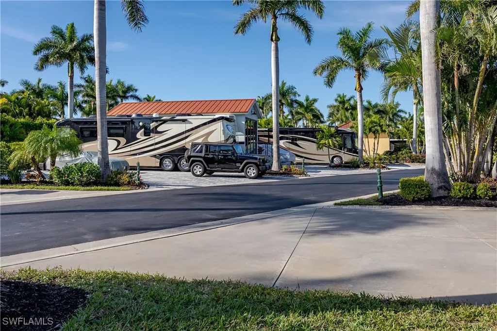 13606 Snapper Lane Naples FL 34114