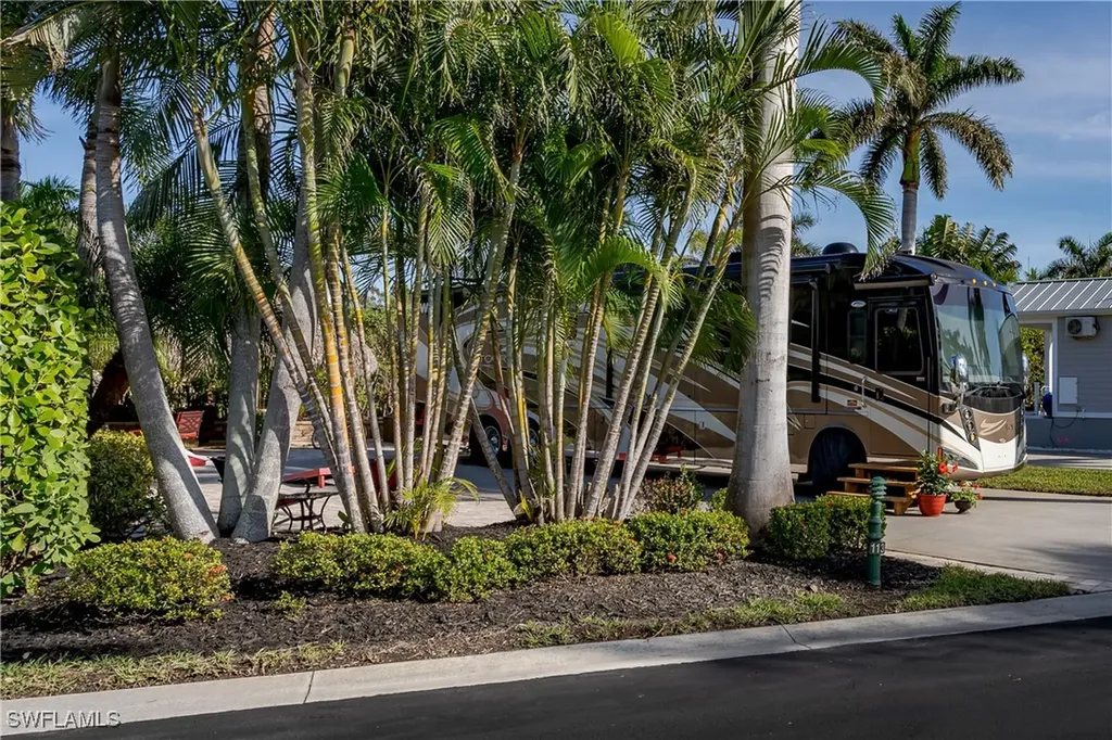 13606 Snapper Lane Naples FL 34114
