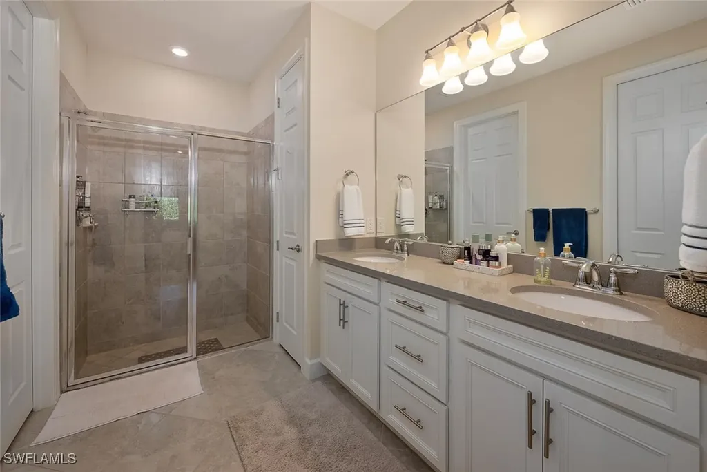 10709 Manatee Key Lane Estero FL 33928